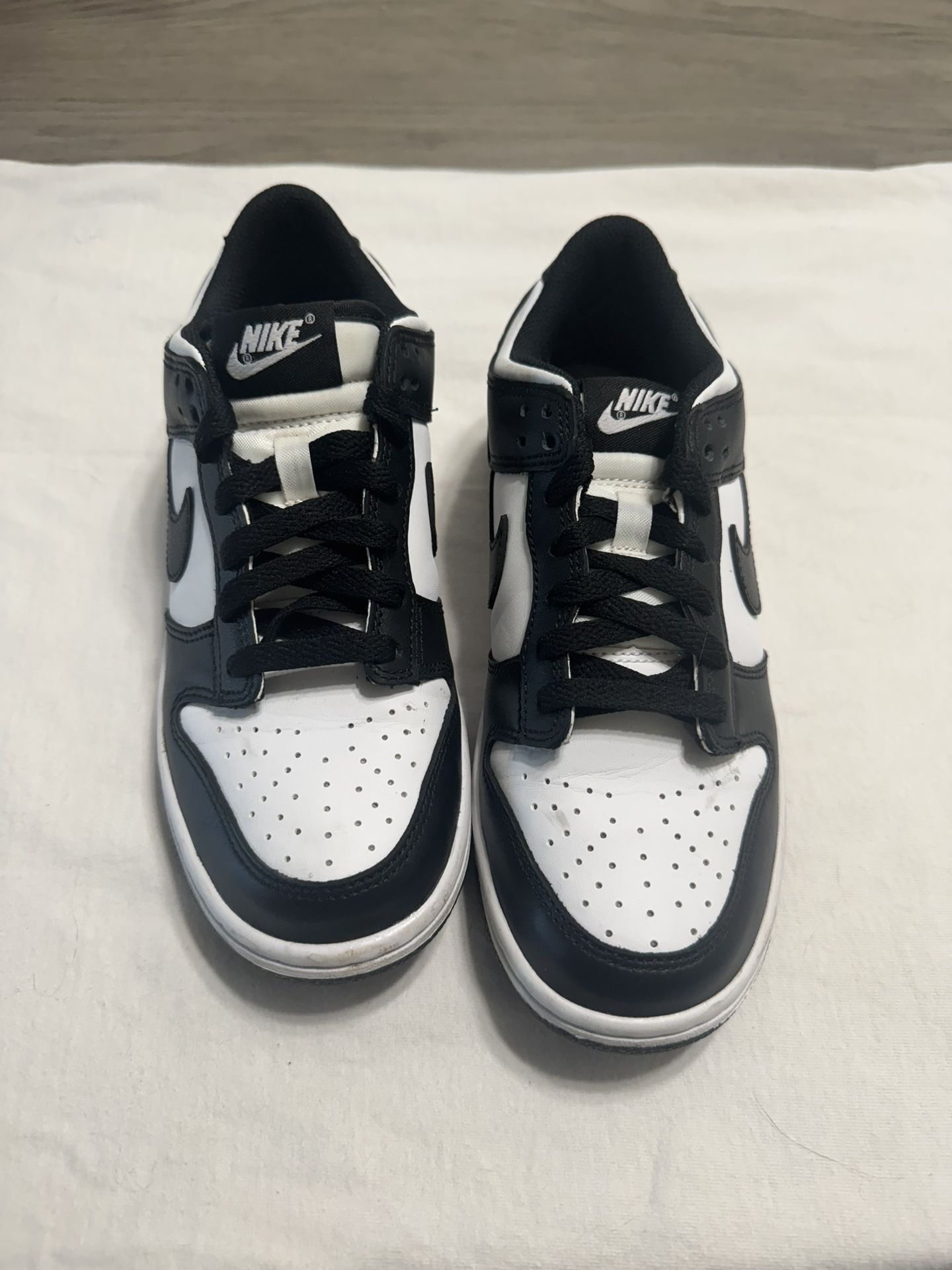 Nike Dunk Low (Pandas)