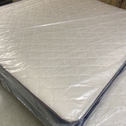 ⚜️NEW KING SIZE MATTRESS W.BOXSPRING INCLUDED ⚜️