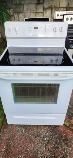 Frigidare White 4 Burners Range,stove