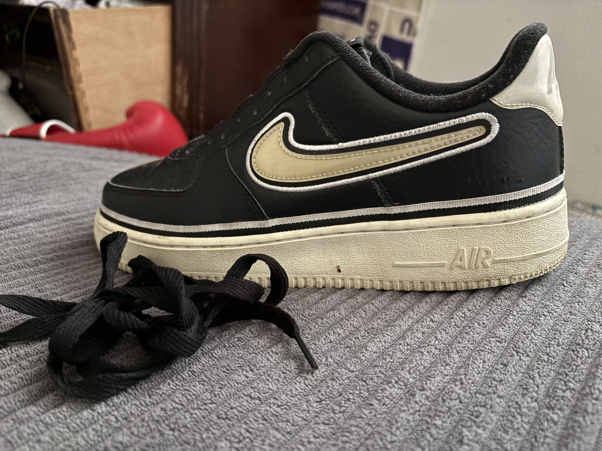 Nike Air Force Black And Gold