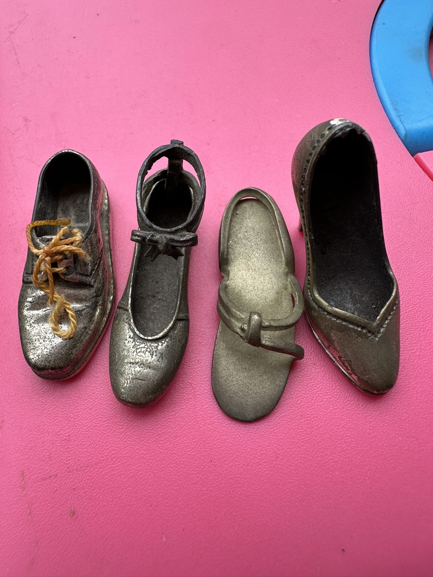 Vintage Miniature Bronze Shoe Collection – 4 Solid Metal Shoes (1950s–1970s Décor)
