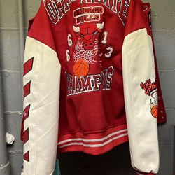 OFF-WHITE  BULLS LETTERMAN JACKET 🎁