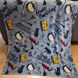 Soft and warm throw blanket