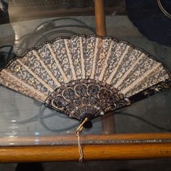 Asian Fan Vintage Gold Laced