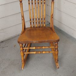 Small rocking Chair 