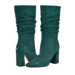 GUESS Women's Yeppy Fashion Boot size 5