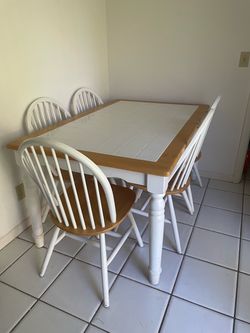 Scandinavian-wood&tile dining table with 5 chairs