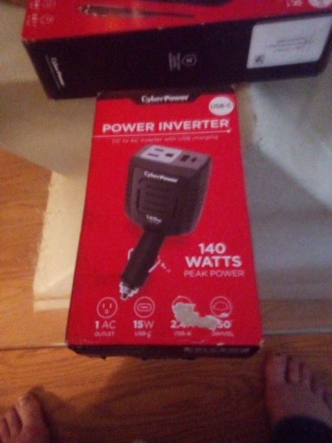 Cyber Power 240 Watt Power Inverter