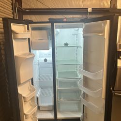 Frigidaire Refrigerator 