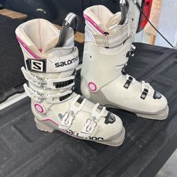 Women’s Ski Boots