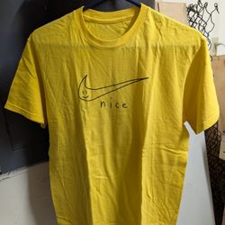 Yellow Nike Shirt - ✔️nice