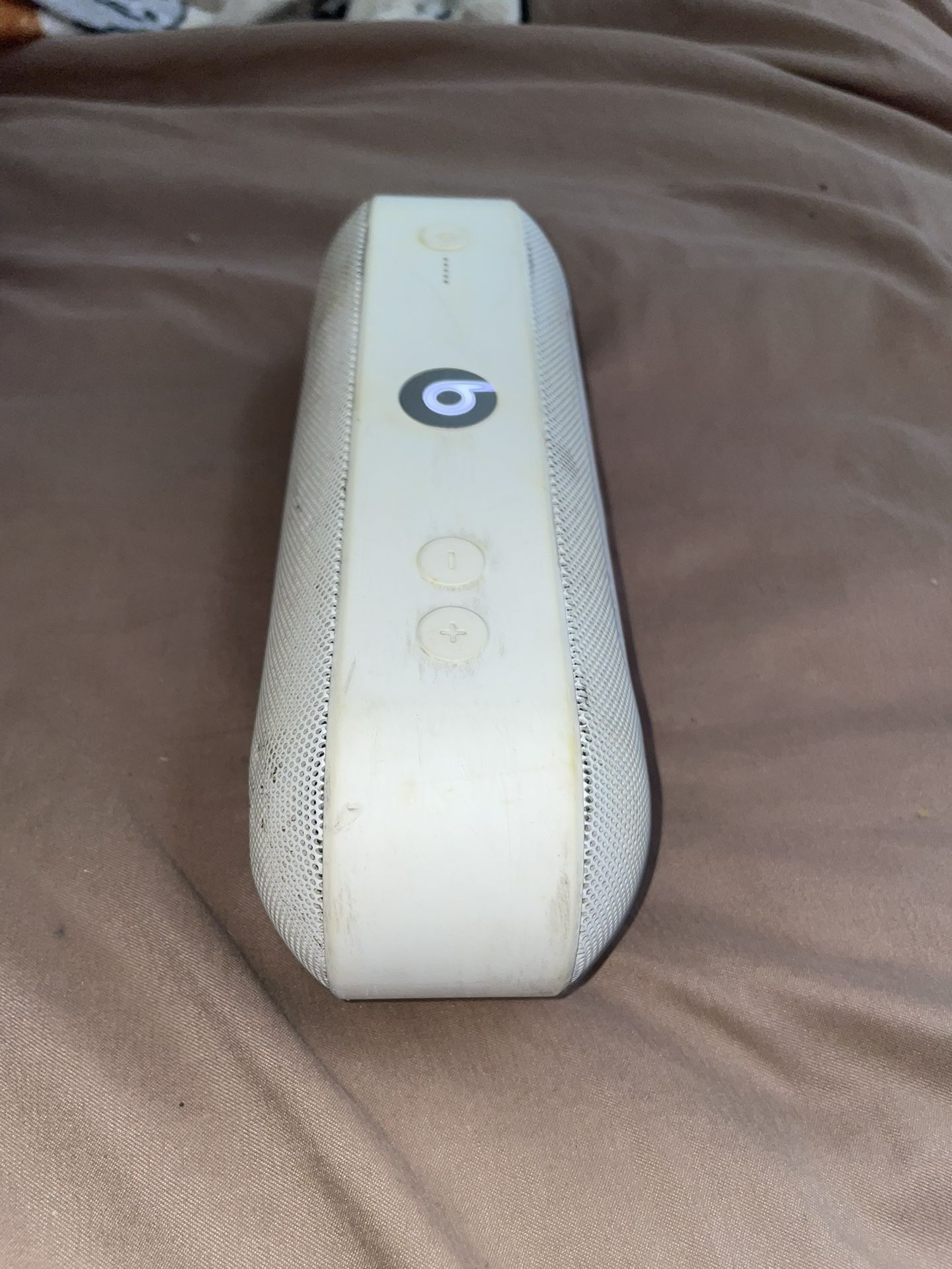Powerful Wireless Speaker Comes With Charger YBluetooth Beat+pills Long Lasting Battery Very Loud Speaker Bass! Asking $25.00 Hablo Español