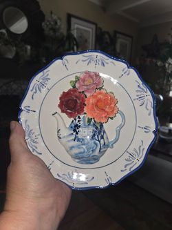 Beautiful Vintage 3D Ceramic Wall Plate.