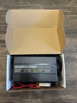 Dakota Lithium 48V 8A LiFePO4 Battery Charger