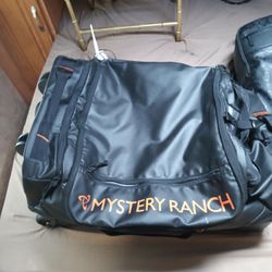 Mystery Ranch Mission Wheelie 65T