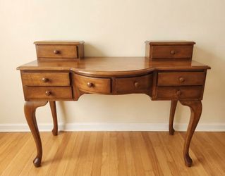 Charming vintage wooden vanity desk