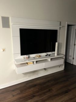 Mounted Tv Entertainment stand