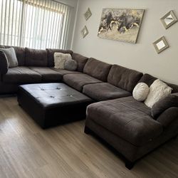 Sectional w/ Ottoman