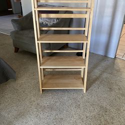 Real wood shelf/cabinet/stand 20$ 4x2
