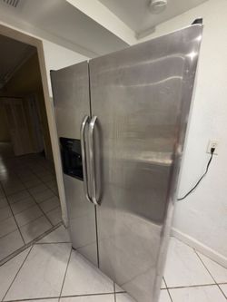Frigidaire 36 inch wide refrigerator
