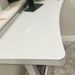 Office Desk With Adjustable Height 