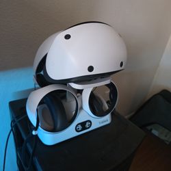 PSVR2 for Sale. Barley Used. New Condition. Comes With Stand