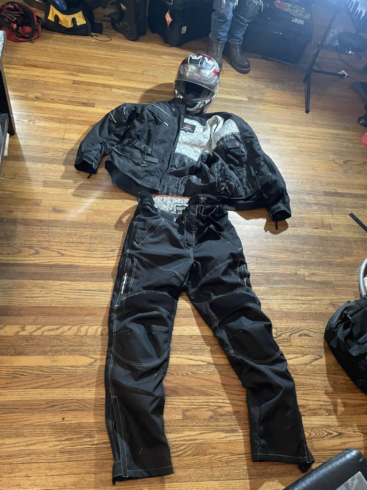 Sedici Motorcycle Suit With Removalable Insulation BRAND NEW