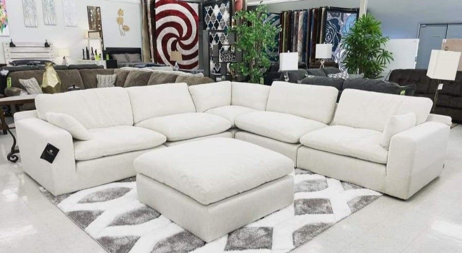 Comfy White XL 130" Cloud Sectional With Ottoman// Delivery Available 
