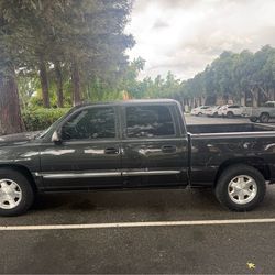 2005 GMC Sierra