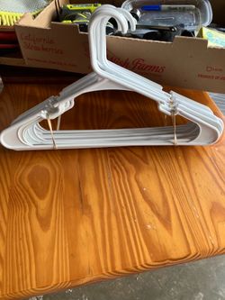 White Hanger 120pcs
