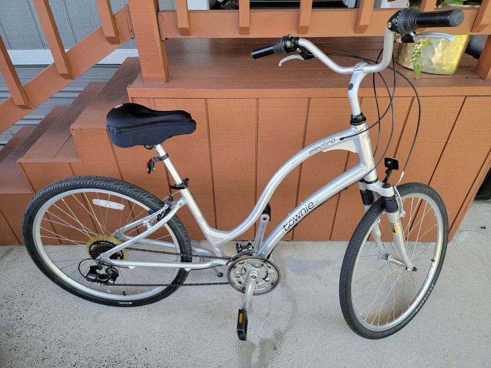 Electra Townie Women's Bike - Medium Frame.