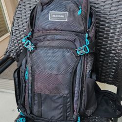 Dekine Hydration Backpack Women's