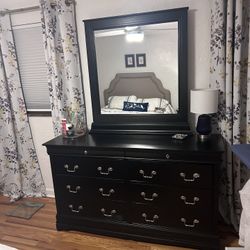 4 Piece Bedroom Set With Upholstered Headboard And Frame