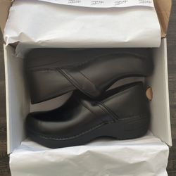 Dansko Sz 38 W Brand New