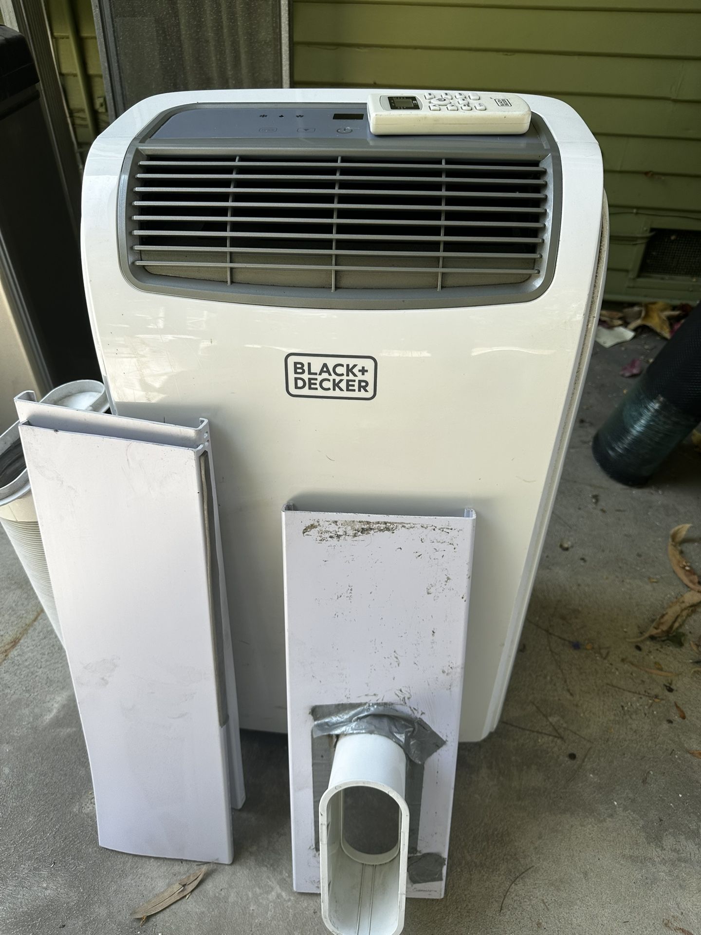 Portable A/C Unit Black + Decker