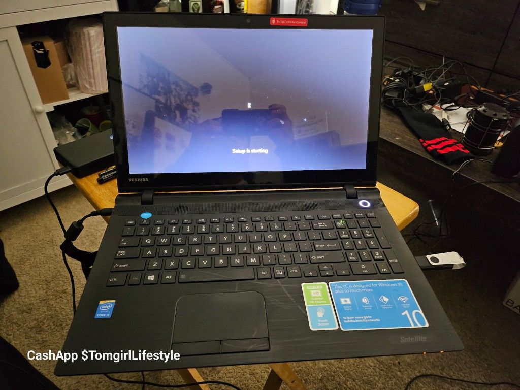 Toshiba Satellite C55T
15.6" Touchscreen W8 (Black)