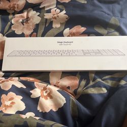 Apple Keyboard 