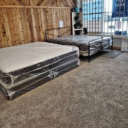 Luxury Hybrid Mattress – High Quality”