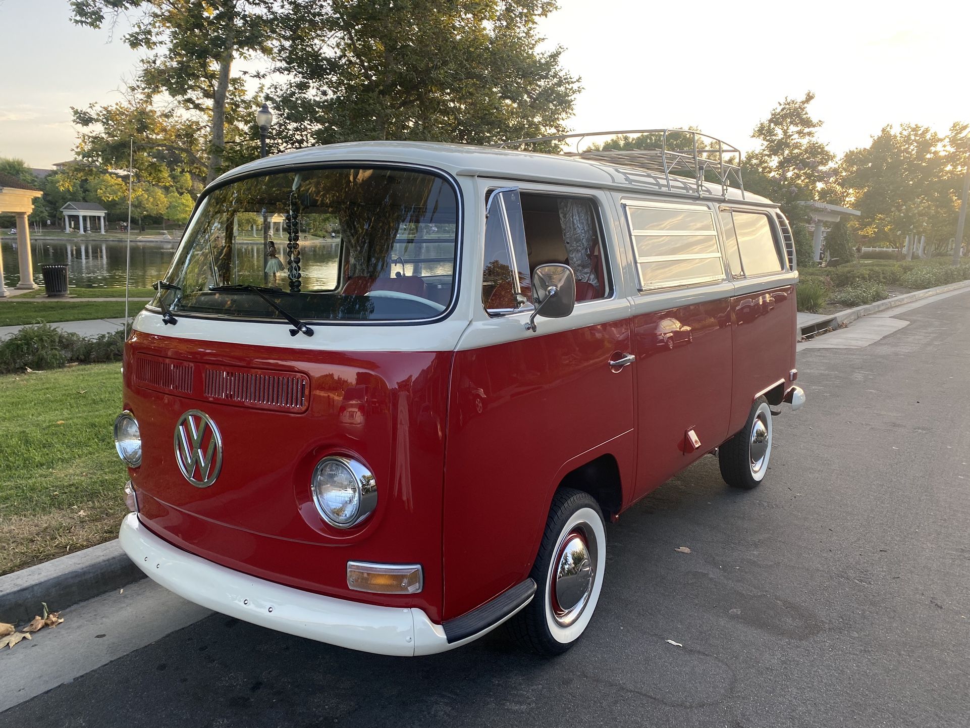 Volkswagen Bus, 1970 Tin Top Camper, Excellent