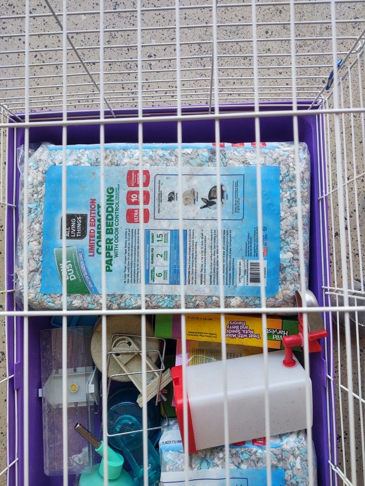 Large Rabbit/Hamster Crate By Kaytee