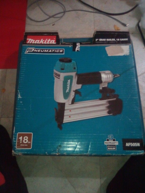 MAKITA 2" BRAD NAILER 18 GAUGE