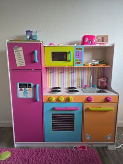 Play kitchen