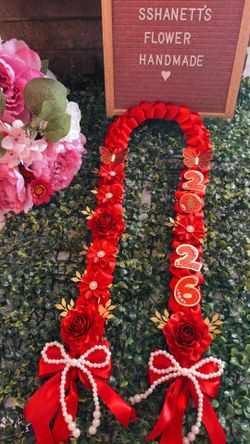 graduation lei