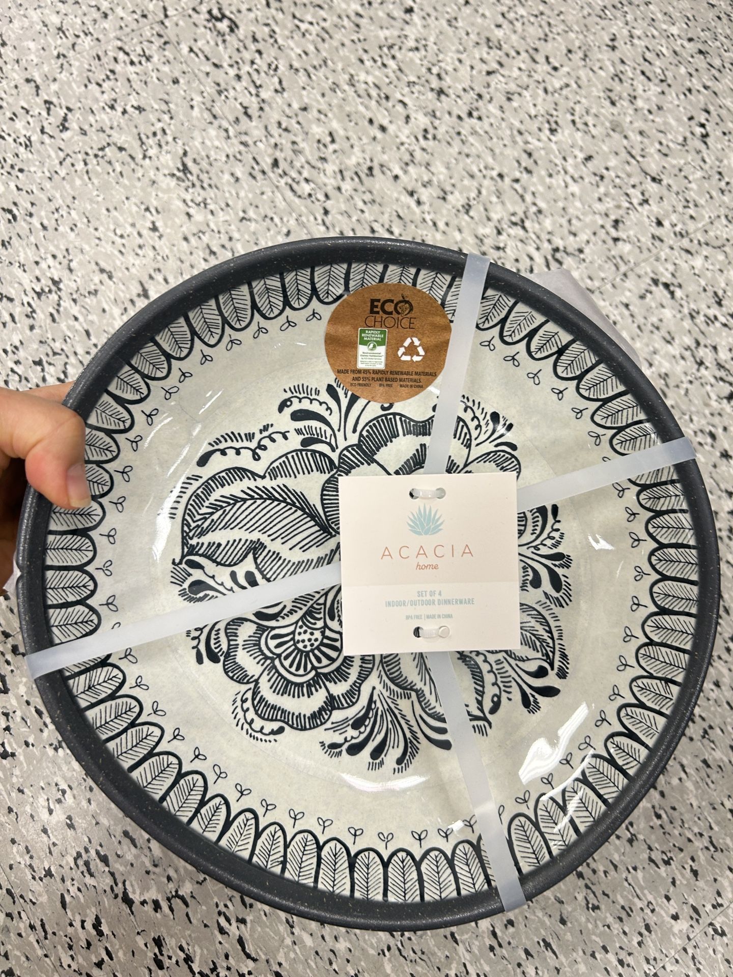 NWT Acacia Swimwear Black and White Dinnerware Plate 4pcs set