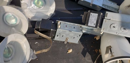 Recess lights. Living room lamps