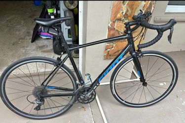 Giant Contend 3 Road Bike $500 FIRM