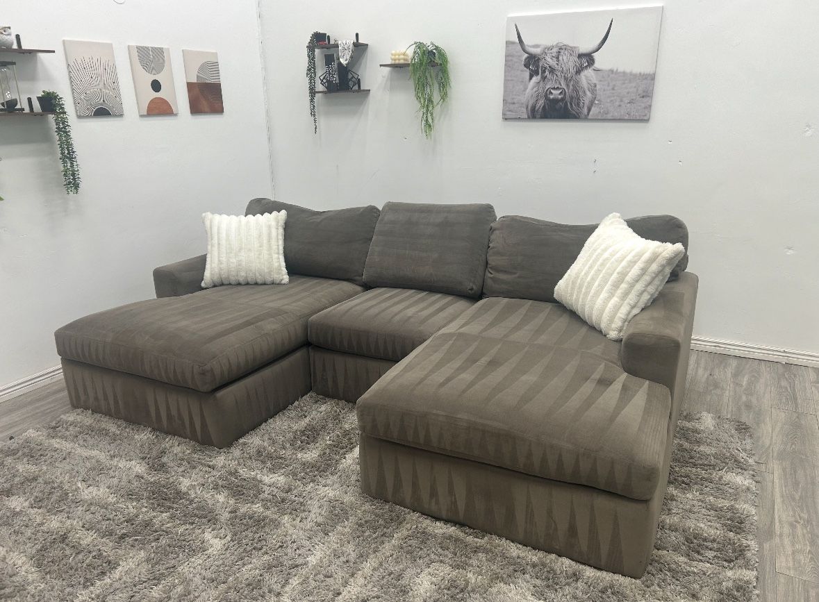 Sectional Couch - Free Delivery