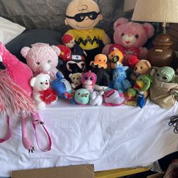 33 Teddy Bears For $20