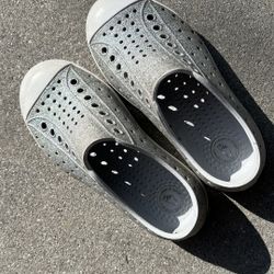 Toddler Native Shoes Size 10C