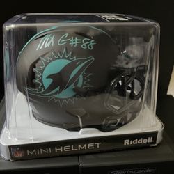 Miami Fins Mini Helmet - NFL Signed Player Mike G #88